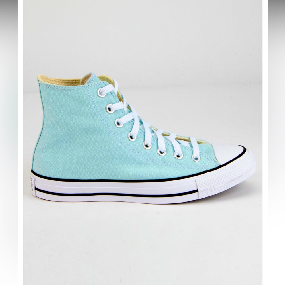 Light blue converse, size 7